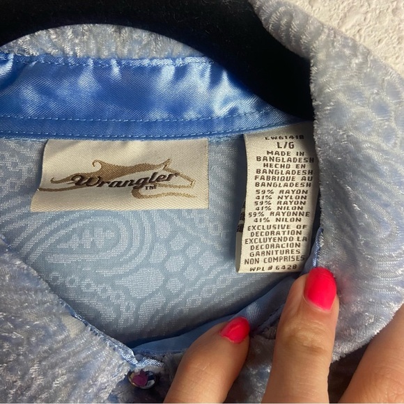 Wrangler Size Large Powder Blue Rinestone Snap Down Shirt Velvet Burn Out Top - Picture 5 of 7